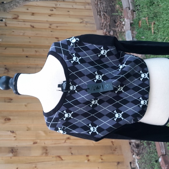 Cardigan - Picture 2 of 4